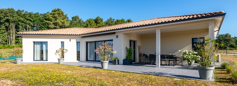 Maison neuve en Dordogne avec terrasse couverte
