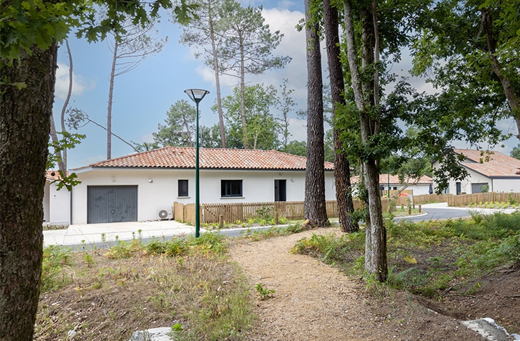 Maison neuve à Labenne sous les arbres
