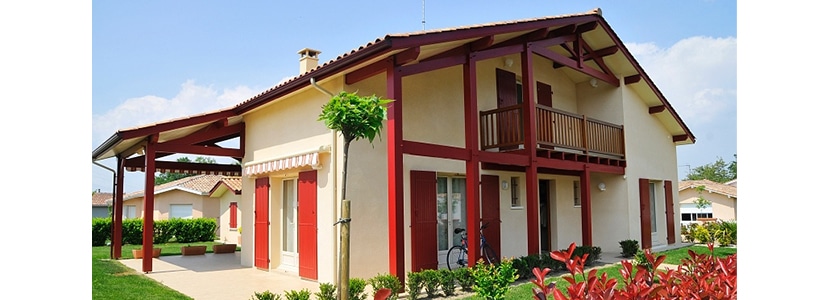 Maison typiquement basque avec colombages