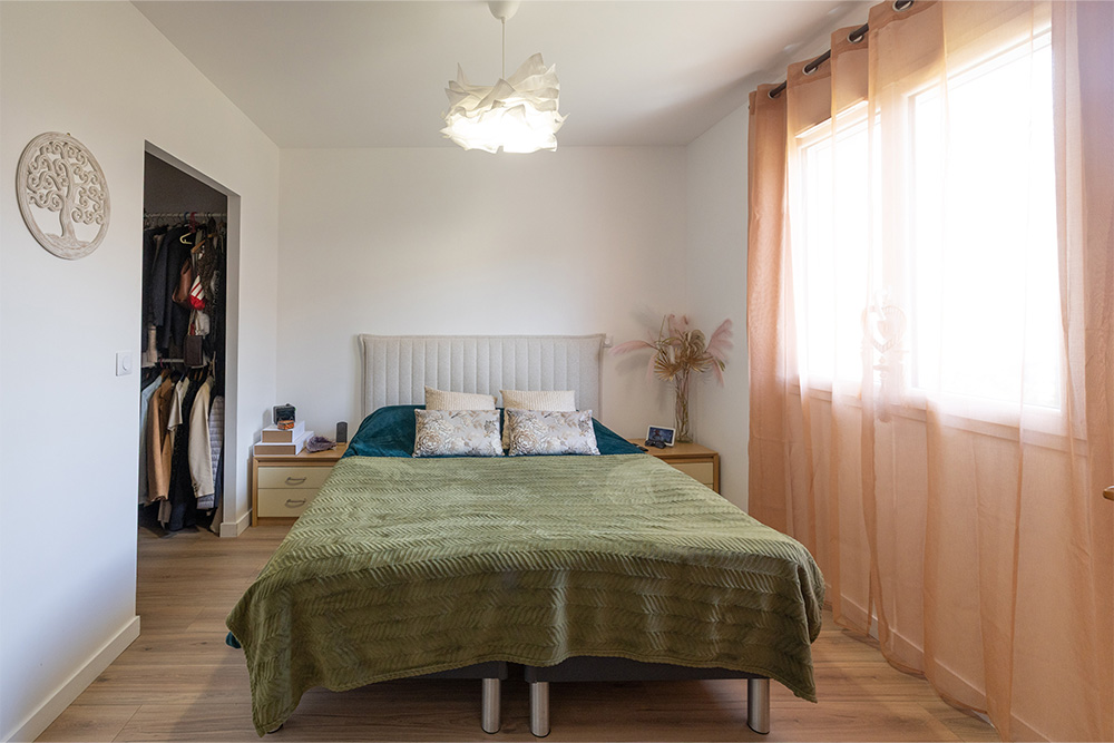 Suite parentale avec grand lit double et dressing
