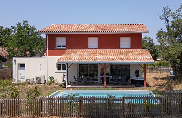 Maison à étage à Labenne avec piscine et terrasse couverte